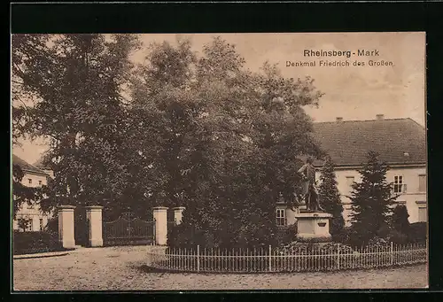 AK Rheinsberg / Mark, Denkmal Friedrich des Grossen