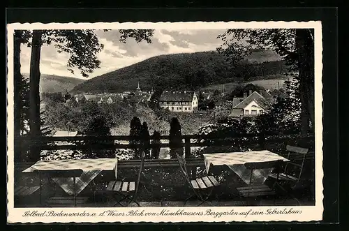 AK Bodenwerder / Weser, Blick vom Gasthaus Münchhausens Berggarten auf sein Geburtshaus