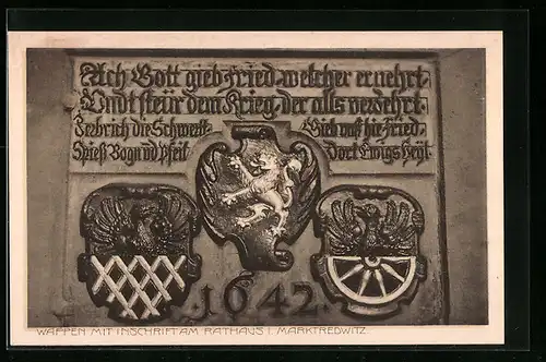 AK Marktredwitz, Wappen mit Inschrift am Rathaus