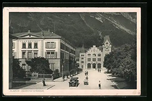 AK Glarus, Bahnhofstrasse mit Hotel Glarnerhof