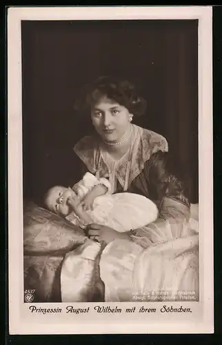 AK Prinzessin August Wilhelm von Preussen mit Sohn als Säugling