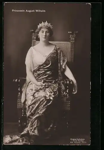 AK Prinzessin August Wilhelm von Preussen mit Krone