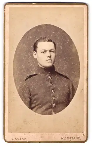 Fotografie J. Kuban, Konstanz, junger Soldat in Uniform