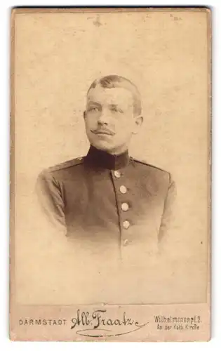 Fotografie Alb. Fraatz, Darmstadt, Soldat in Uniform mit Moustache