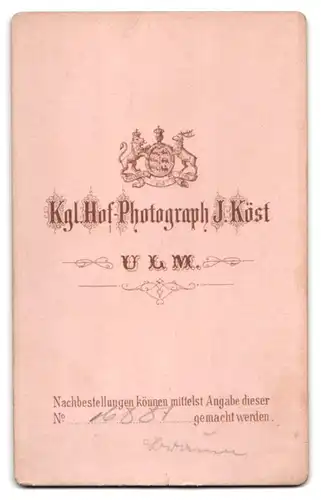 Fotografie J. Köst, Ulm, Einjährig-Freiwilliger Chevauleger in heller Uniform