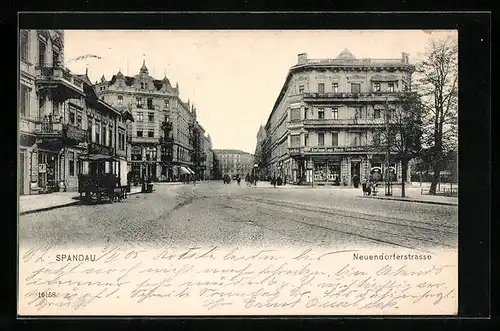 AK Berlin-Spandau, Neuendorferstrasse mit Geschäften
