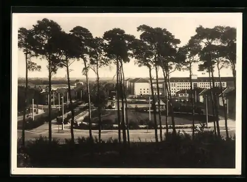 AK Halle /Saale, General Maercker-Platz und Nachrichtenschule