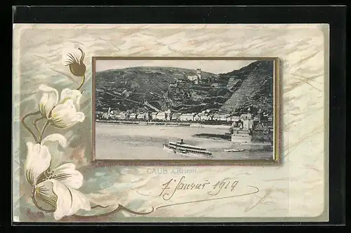 Passepartout-Lithographie Caub a. Rhein, Gesamtansicht mit Dampfer, Blumenmotiv