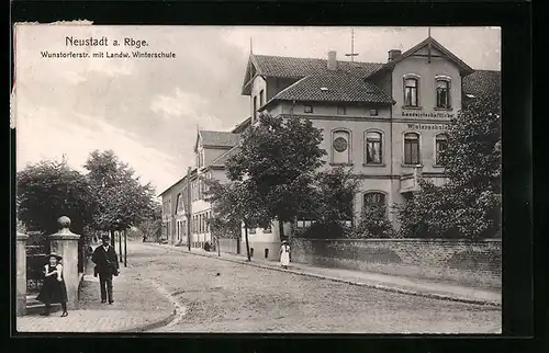 AK Neustadt a. Rbg., Wunstorferstrasse mit Landw. Winterschule