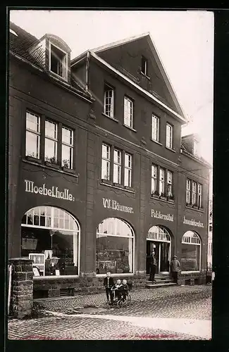 AK Olbernhau, Möbelhalle W. Bäumer mit Kindern