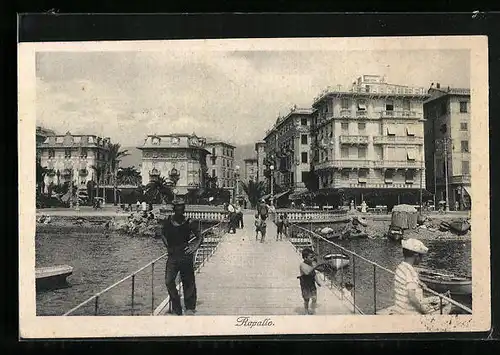 AK Rapallo, Hafenpartie, Blick in die Stadt