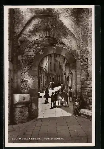 AK Porto Venere, Gasse im Ort