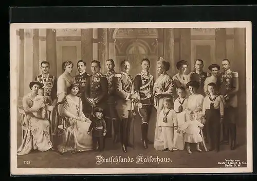 AK Kaiserfamilie, Gruppenfoto