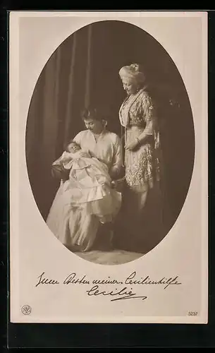 AK Kaiserin Auguste Victoria und Kronprinzessin Cecilie mit einem Baby