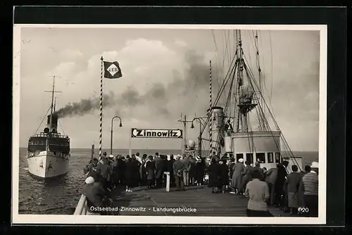 AK Zinnowitz, Landungsbrücke mit Dampfschiffen