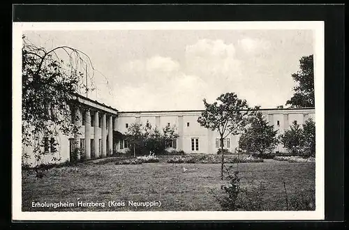 AK Herzberg /Kreis Neuruppin, Blick auf ein Erholungsheim