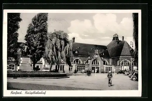 AK Herford, Hauptbahnhof mit Denkmal