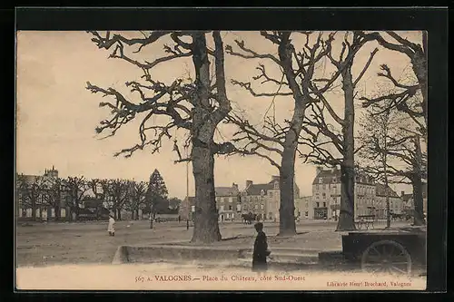 AK Valognes, Place du Chateau, cote Sud-Ouest