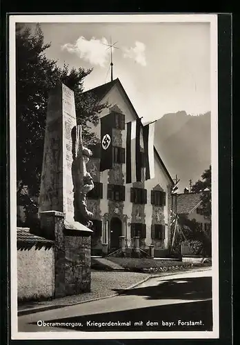AK Oberammergau, Kriegerdenkmal mit dem bayr. Forstamt, 