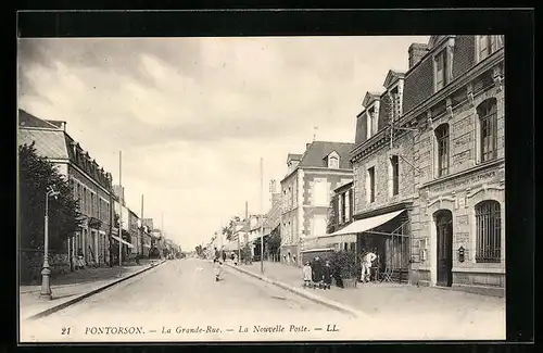 AK Pontorson, La Grande-Rue