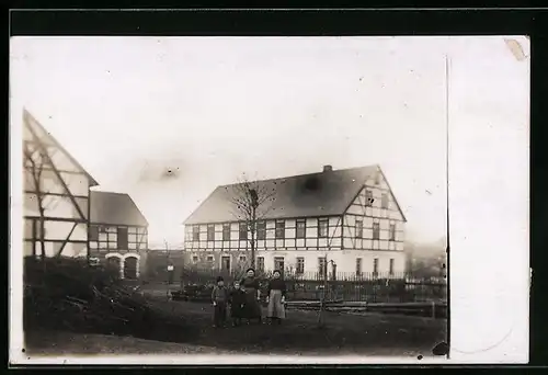 Foto-AK Schmalbach i. Sachsen, Bauernhof Familie Kirbach ca. 1915