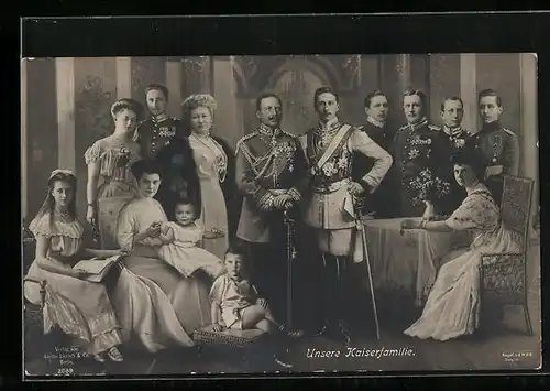 AK Kaiserin Auguste Victoria Königin von Preussen im Kreise ihrer Familie