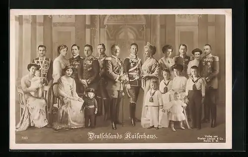 AK Kaiserin Auguste Victoria Königin von Preussen mit der Familie