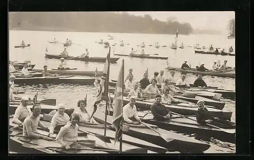 Foto-AK Menschen beim Rudern