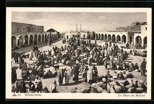 AK Medenine, La Place du Marche