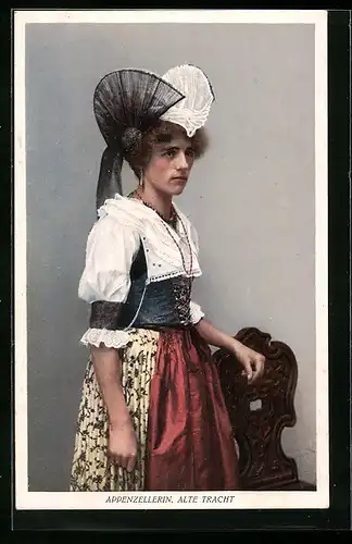 AK Hübsche Appenzellerin in alter Tracht