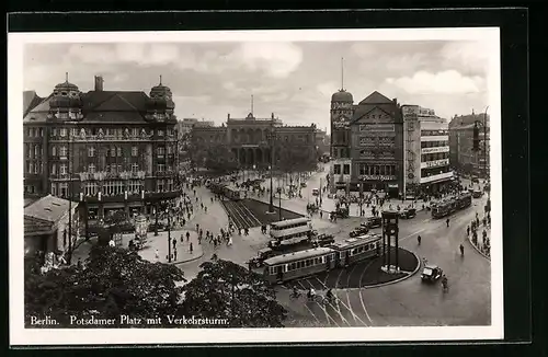 AK Berlin-Tiergarten, Potsdamer Platz mit Verkehrsturm und Strassenbahnen