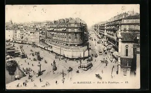 AK Marseille, Rue de la République et Tramways