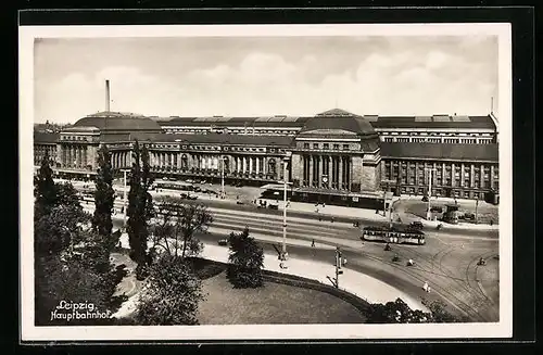 AK Leipzig, Strassenbahn vor dem Hauptbahnhof