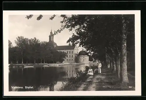 AK Vadstena, Slottet, Kinder am Ufer