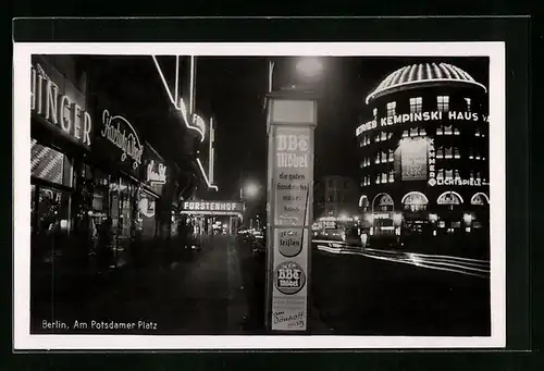 AK Berlin-Tiergarten, Haus Kempinski am Potsdamer Platz bei Nacht