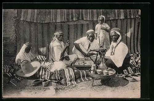 AK Negres au Cafe Maure, arabische Volkstypen mit Wasserpfeife