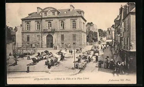 AK Avranches, L`Hotel de Ville et la Plage Littré