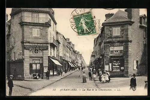 AK Avranches, La Rue de la Constitution