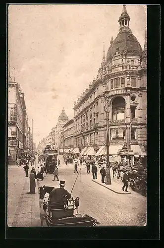 AK Berlin, Friedrichstrasse Ecke Leipzigerstrasse, Passanten auf der Strasse