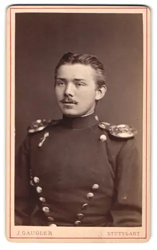 Fotografie J. Gaugler, Stuttgart, Chevauleger in Uniform Rgt. 8 mit Epauletten
