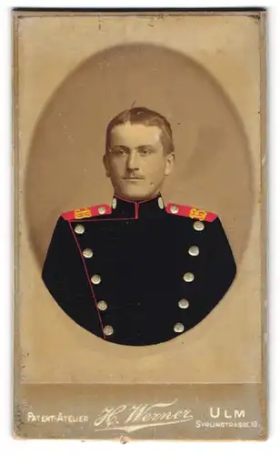 Fotografie H. Werner, Ulm, Soldat in Uniform Rgt. 13, Handkoloriert