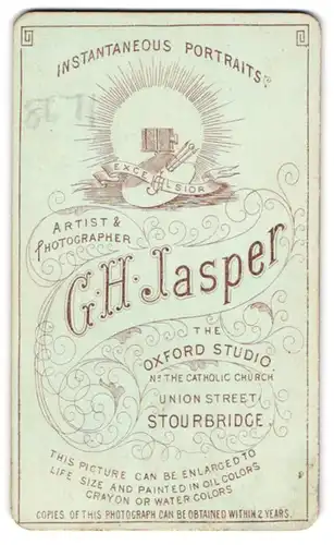 Fotografie G. H. Jasper, Stourbridge, Union Street, Plattenkamera mit Banderole Excelsior