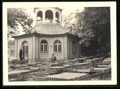 Fotografie unbekannter Fotograf, Ansicht Potsdam, Drachenhaus mit Biergarten