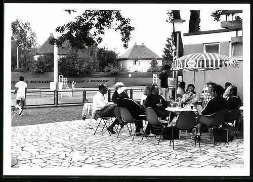 Fotografie unbekannter Fotograf, Ansicht Regensburg, Tennisclub mit Klubhaus & Terrasse