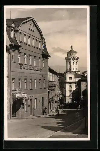 AK Zeulenroda, Kirchstrasse mit HO-Hotel zum goldenen Löwen