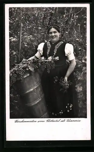 AK Hirschenwirtin vom Glottestal als Winzerin
