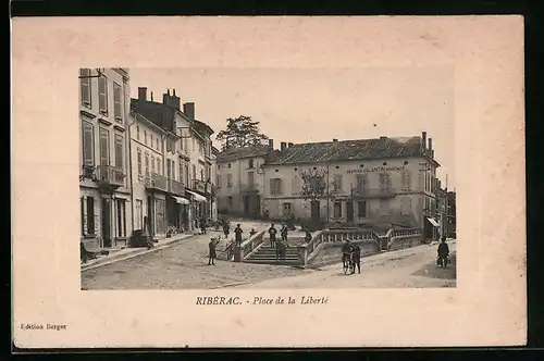 AK Ribérac, Place de la Liberté