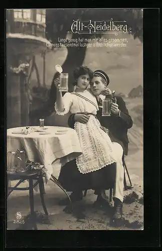 AK Paar mit Bierkrügen, Alt-Heidelberg