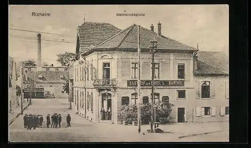 AK Rixheim, Gemeindeplatz mit Gasthof zum Engel