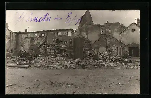 Foto-AK Münster, Strassenpartie mit Ruine